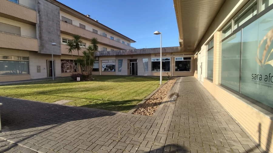 Loja para Venda em Forjães Foto 2