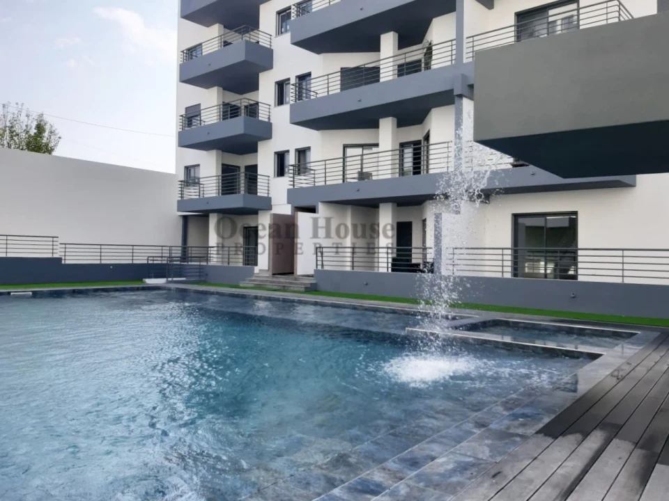 Apartamento T3 para Venda em Quelfes Foto 2