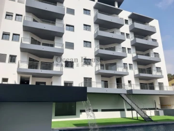 Apartamento T3 para Venda em Quelfes