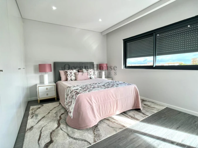 Apartamento T3 para Venda em Quelfes Foto 9
