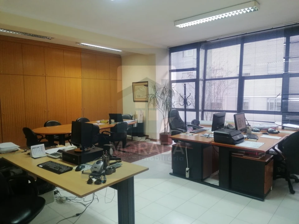 Escritório para Venda em Custóias, Leça do Balio e Guifões Foto 1