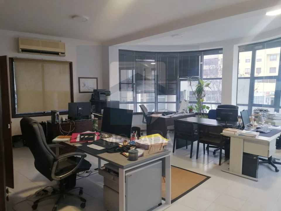 Escritório para Venda em Custóias, Leça do Balio e Guifões Foto 2