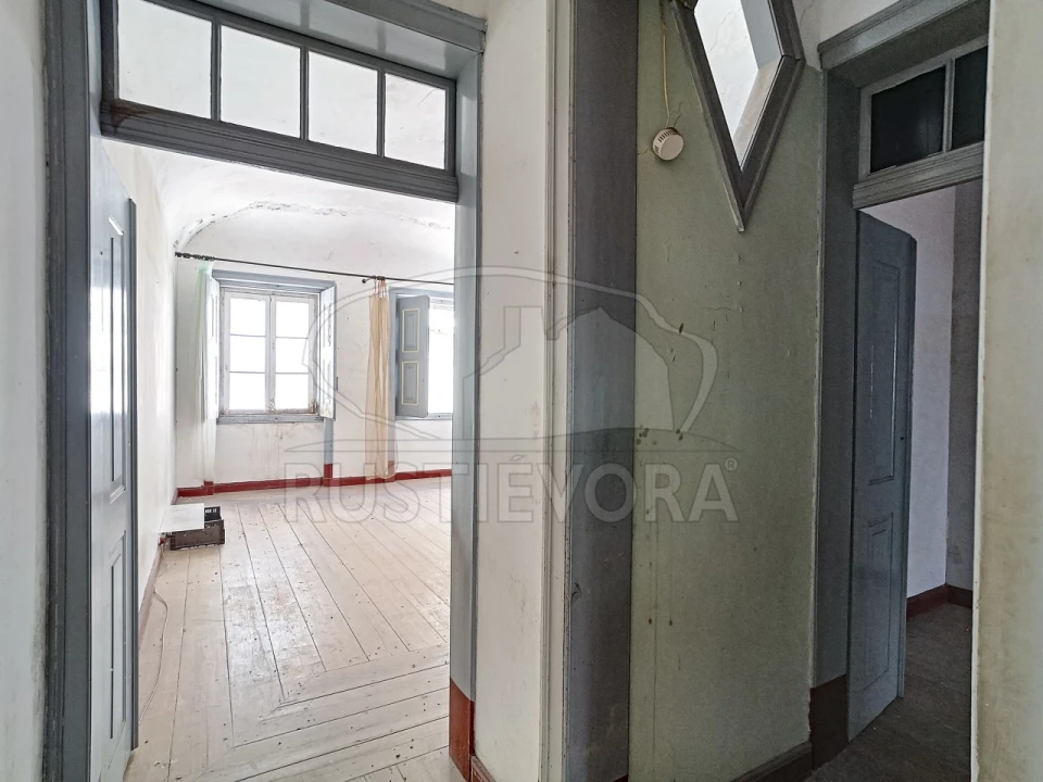 Moradia T4 para Venda em Évora (São Mamede, Sé, São Pedro e Santo Antão) Foto 46