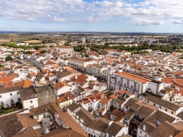 Moradia T4 para Venda em Évora (São Mamede, Sé, São Pedro e Santo Antão)