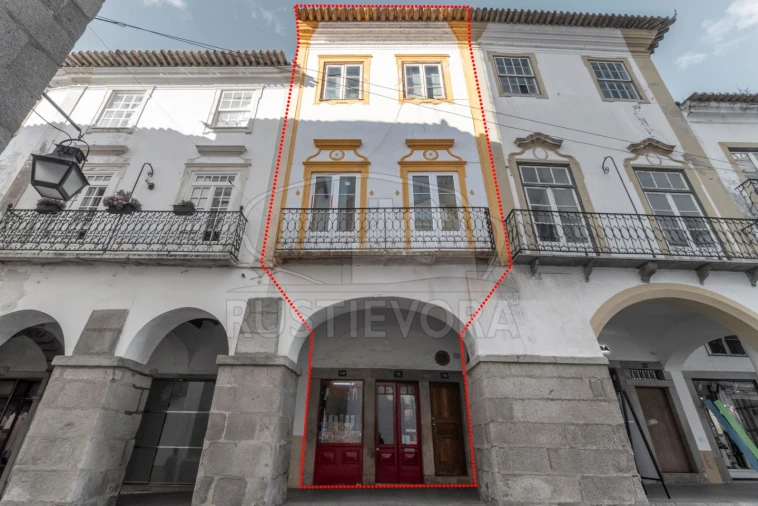 Moradia T4 para Venda em Évora (São Mamede, Sé, São Pedro e Santo Antão) Foto 2