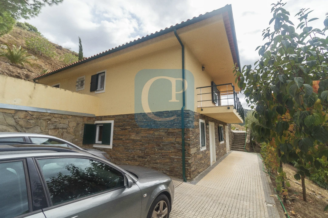 Quinta T3 para Venda em Seixo de Ansiães Foto 17