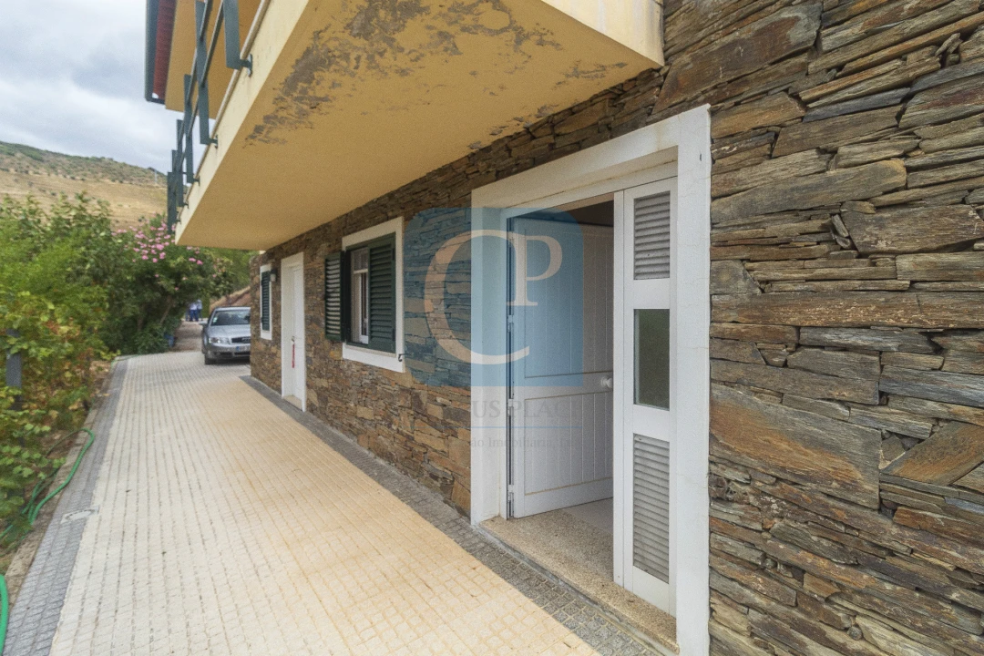 Quinta T3 para Venda em Seixo de Ansiães Foto 4