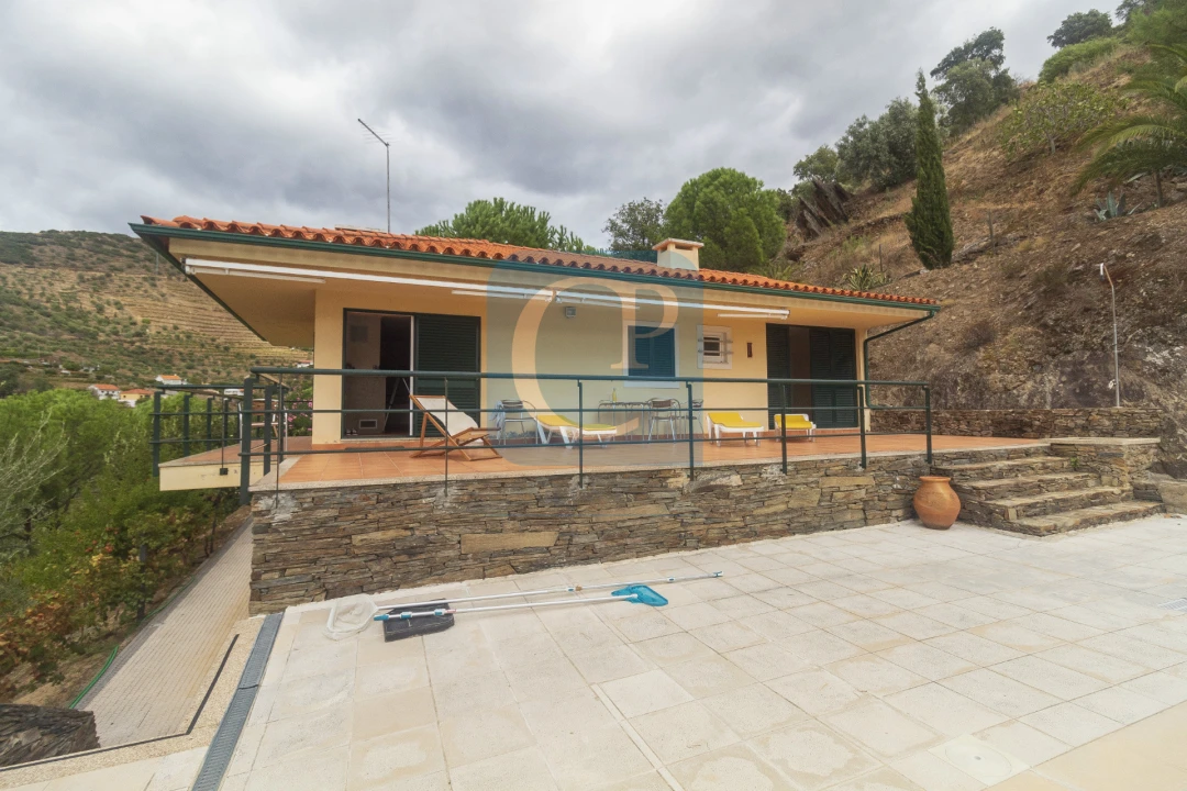 Quinta T3 para Venda em Seixo de Ansiães Foto 3