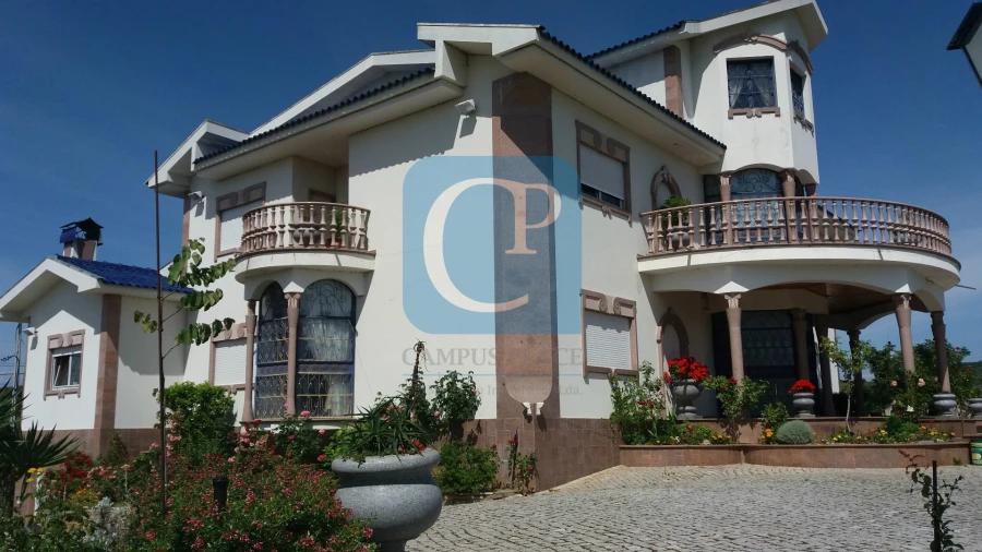 Quinta T9 para Venda em Mirandela Foto 4