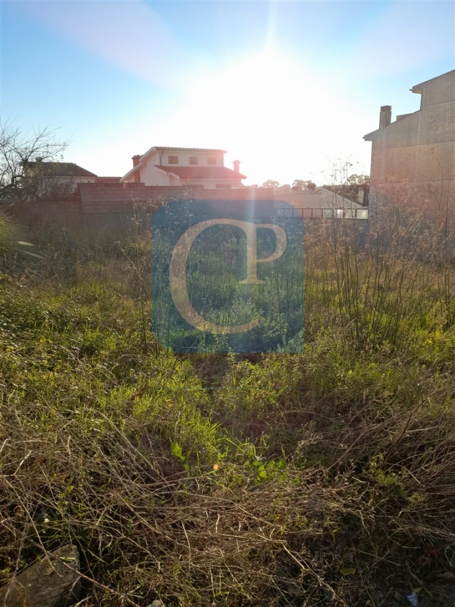 Terreno para Venda em Baguim do Monte (Rio Tinto) Foto 1