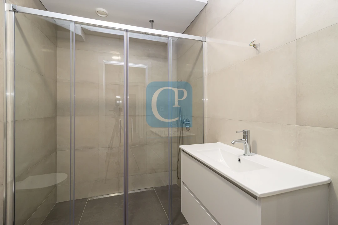 Apartamento T3 para Venda em Cedofeita, Santo Ildefonso, Sé, Miragaia, São Nicolau e Vitória Foto 15