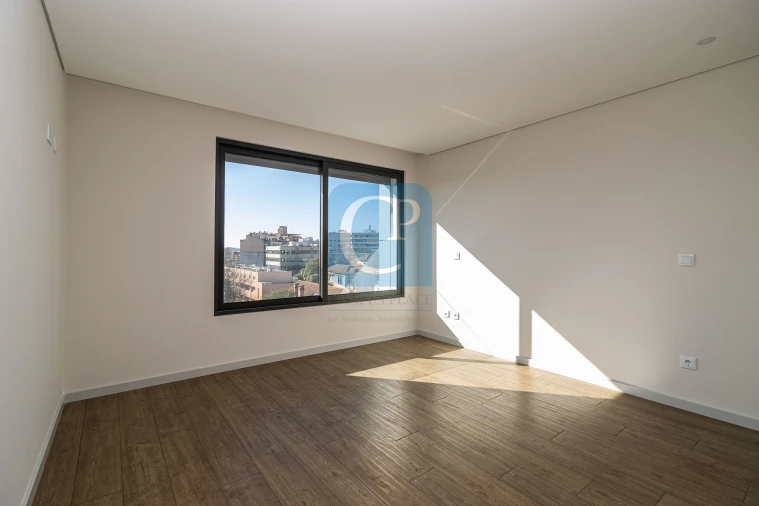 Apartamento T3 para Venda em Cedofeita, Santo Ildefonso, Sé, Miragaia, São Nicolau e Vitória Foto 7