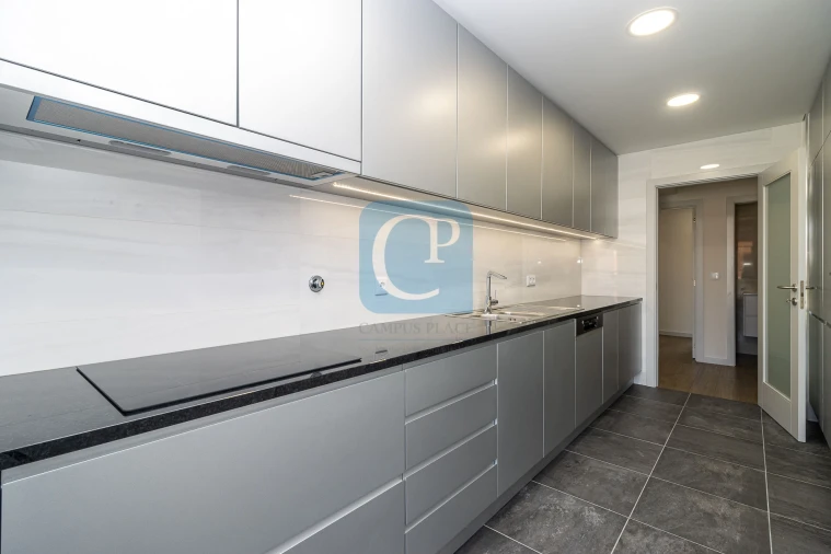 Apartamento T3 para Venda em Cedofeita, Santo Ildefonso, Sé, Miragaia, São Nicolau e Vitória Foto 18