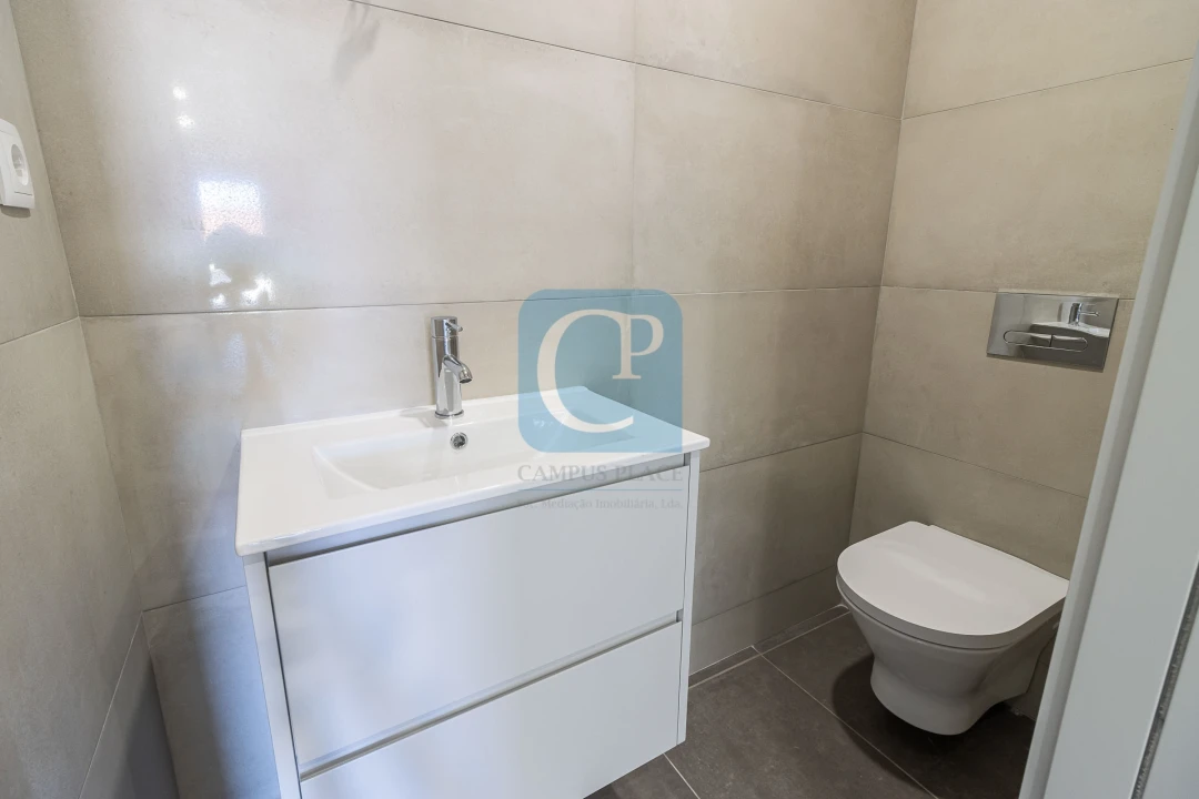 Apartamento T3 para Venda em Cedofeita, Santo Ildefonso, Sé, Miragaia, São Nicolau e Vitória Foto 24