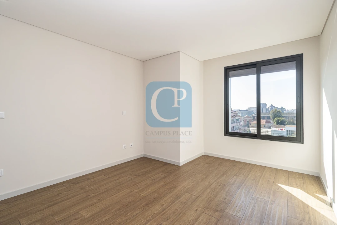 Apartamento T3 para Venda em Cedofeita, Santo Ildefonso, Sé, Miragaia, São Nicolau e Vitória Foto 12