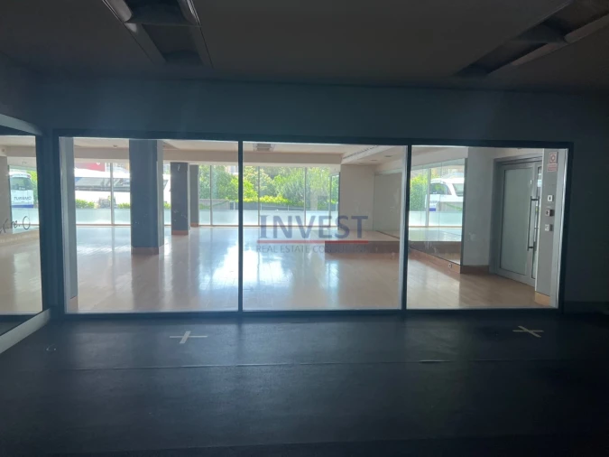 Loja para Arrendamento em Paranhos Foto 9