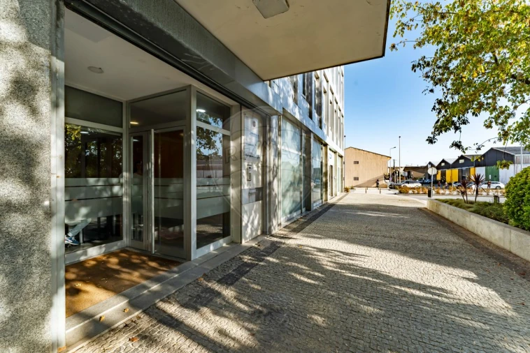 Prédio para Venda em Perafita, Lavra e Santa Cruz do Bispo Foto 2