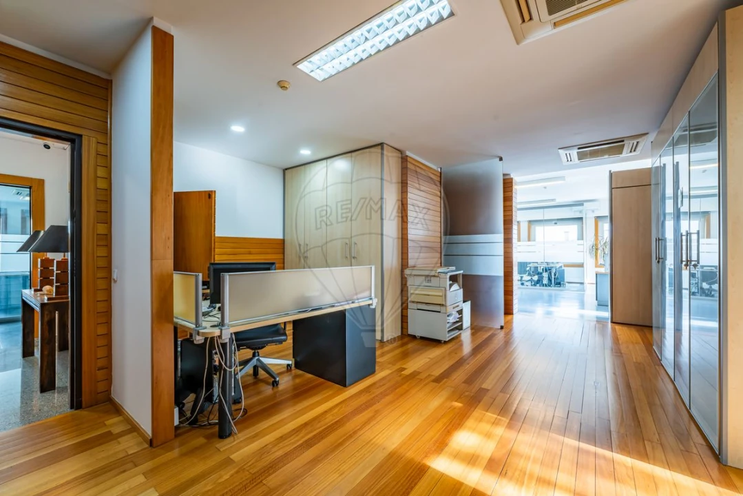 Prédio para Venda em Perafita, Lavra e Santa Cruz do Bispo Foto 7