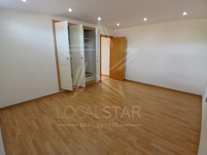 Moradia T7 para Venda em Bidoeira de Cima Foto 54