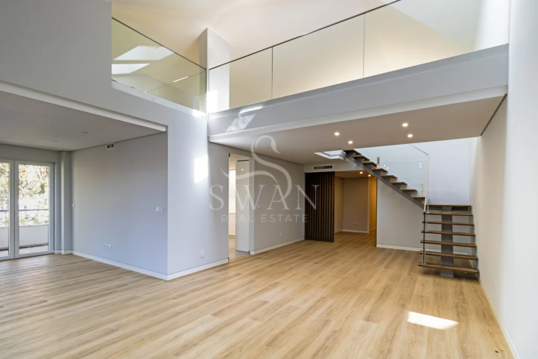 Apartamento T3 para Venda em Carcavelos e Parede Foto 1