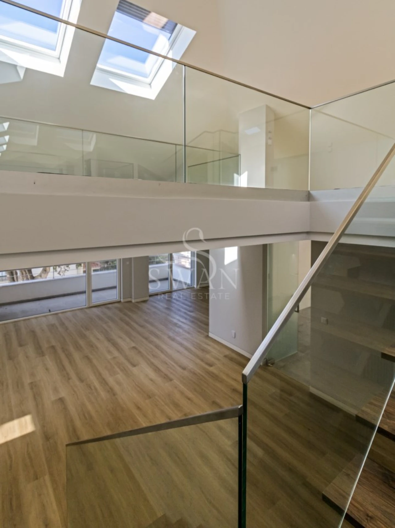 Apartamento T3 para Venda em Carcavelos e Parede Foto 9