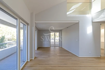 Apartamento T3 para Venda em Carcavelos e Parede