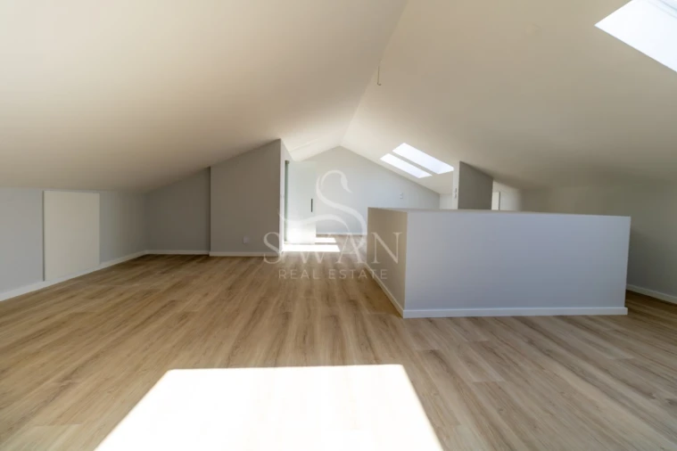 Apartamento T3 para Venda em Carcavelos e Parede Foto 11