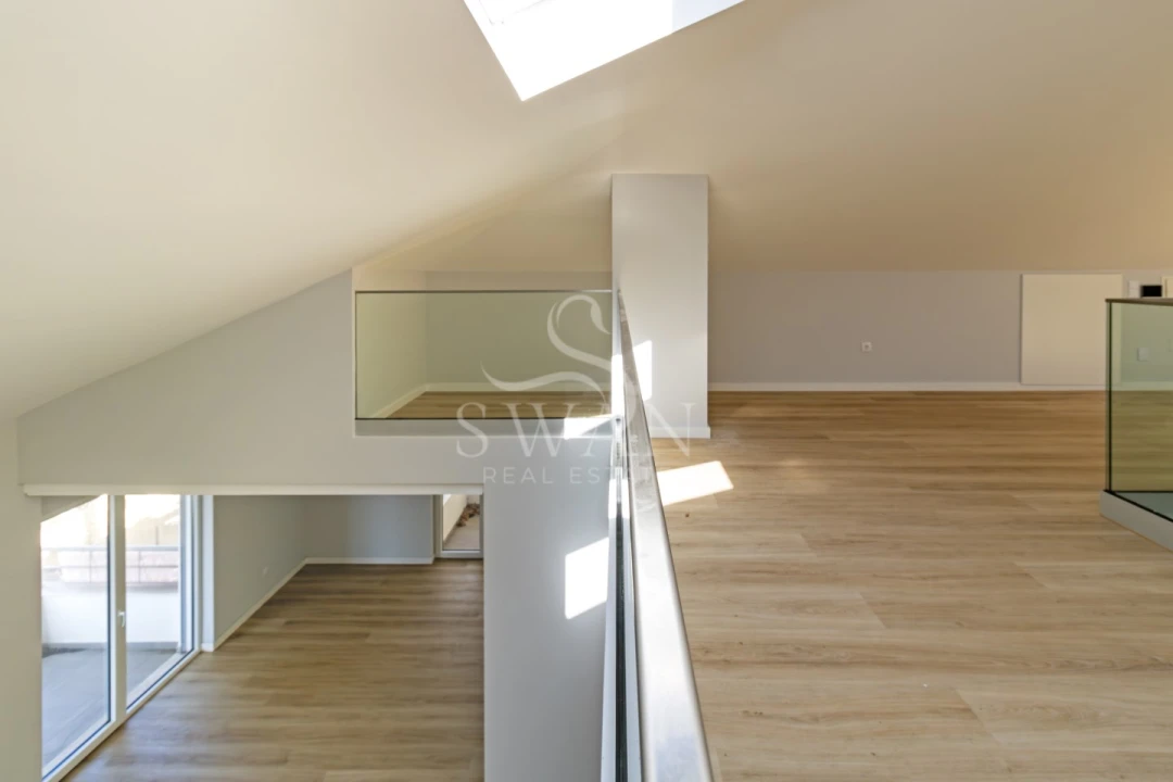 Apartamento T3 para Venda em Carcavelos e Parede Foto 21
