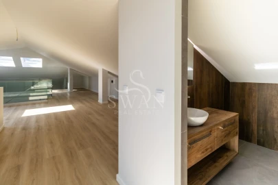 Apartamento T3 para Venda em Carcavelos e Parede