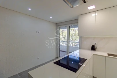 Apartamento T3 para Venda em Carcavelos e Parede
