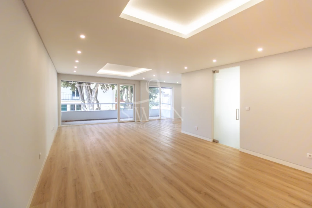 Apartamento T3 para Venda em Carcavelos e Parede Foto 2