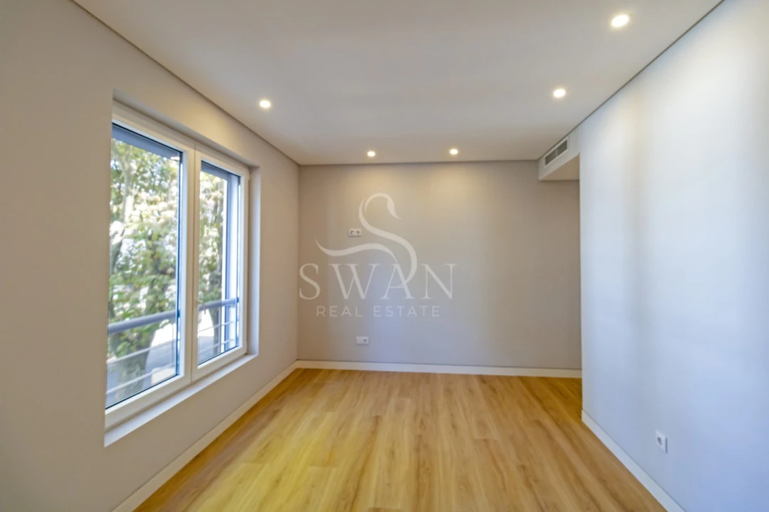 Apartamento T3 para Venda em Carcavelos e Parede Foto 39