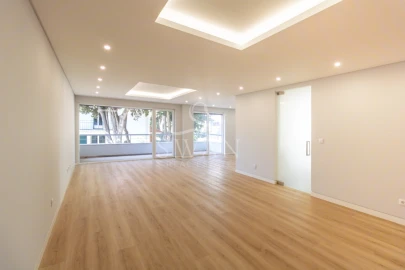 Apartamento T3 para Venda em Carcavelos e Parede