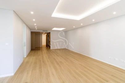 Apartamento T3 para Venda em Carcavelos e Parede