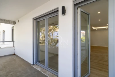 Apartamento T3 para Venda em Carcavelos e Parede