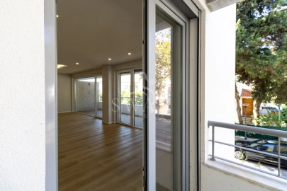 Apartamento T3 para Venda em Carcavelos e Parede