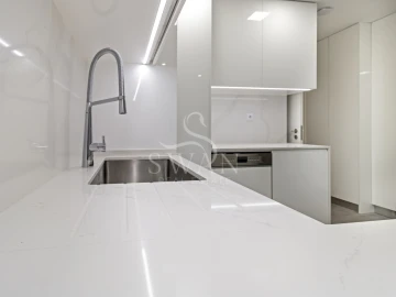 Apartamento T3 para Venda em Carcavelos e Parede