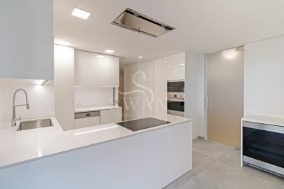 Apartamento T3 para Venda em Carcavelos e Parede