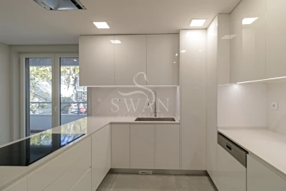 Apartamento T3 para Venda em Carcavelos e Parede