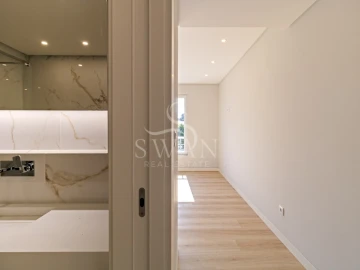 Apartamento T3 para Venda em Carcavelos e Parede