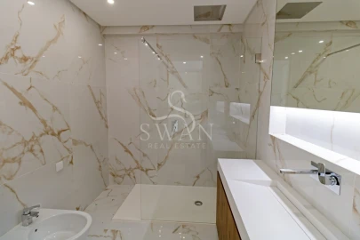 Apartamento T3 para Venda em Carcavelos e Parede