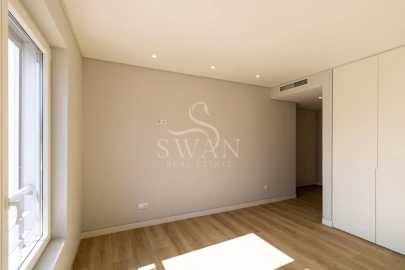 Apartamento T3 para Venda em Carcavelos e Parede
