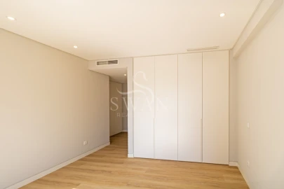 Apartamento T3 para Venda em Carcavelos e Parede