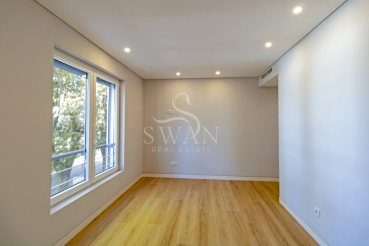 Apartamento T3 para Venda em Carcavelos e Parede Foto 39