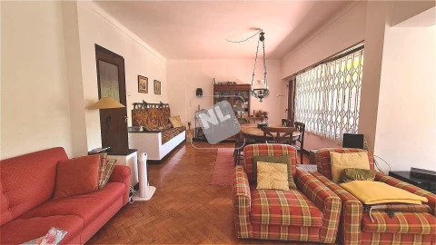 Moradia T6 para Venda em Colares