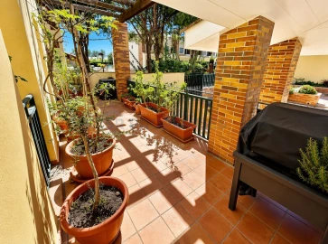 Apartamento T4 para Venda em Quarteira