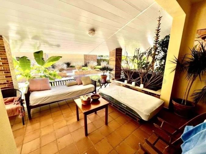 Apartamento T4 para Venda em Quarteira Foto 3