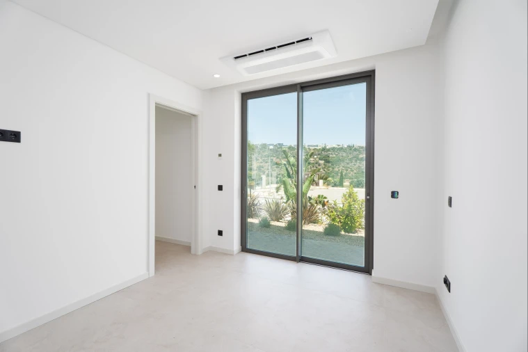 Moradia T4 para Venda em Albufeira e Olhos de Água Foto 12