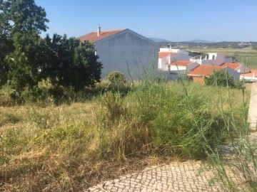 Terreno para Venda em Lagos (São Sebastião e Santa Maria)