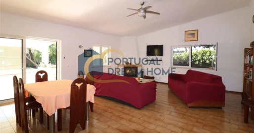Moradia T4 para Venda em Guia